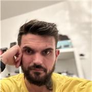 Doy clases de historia, geografía, informática y filosofía